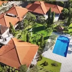 Bali Bungalo *** Кута