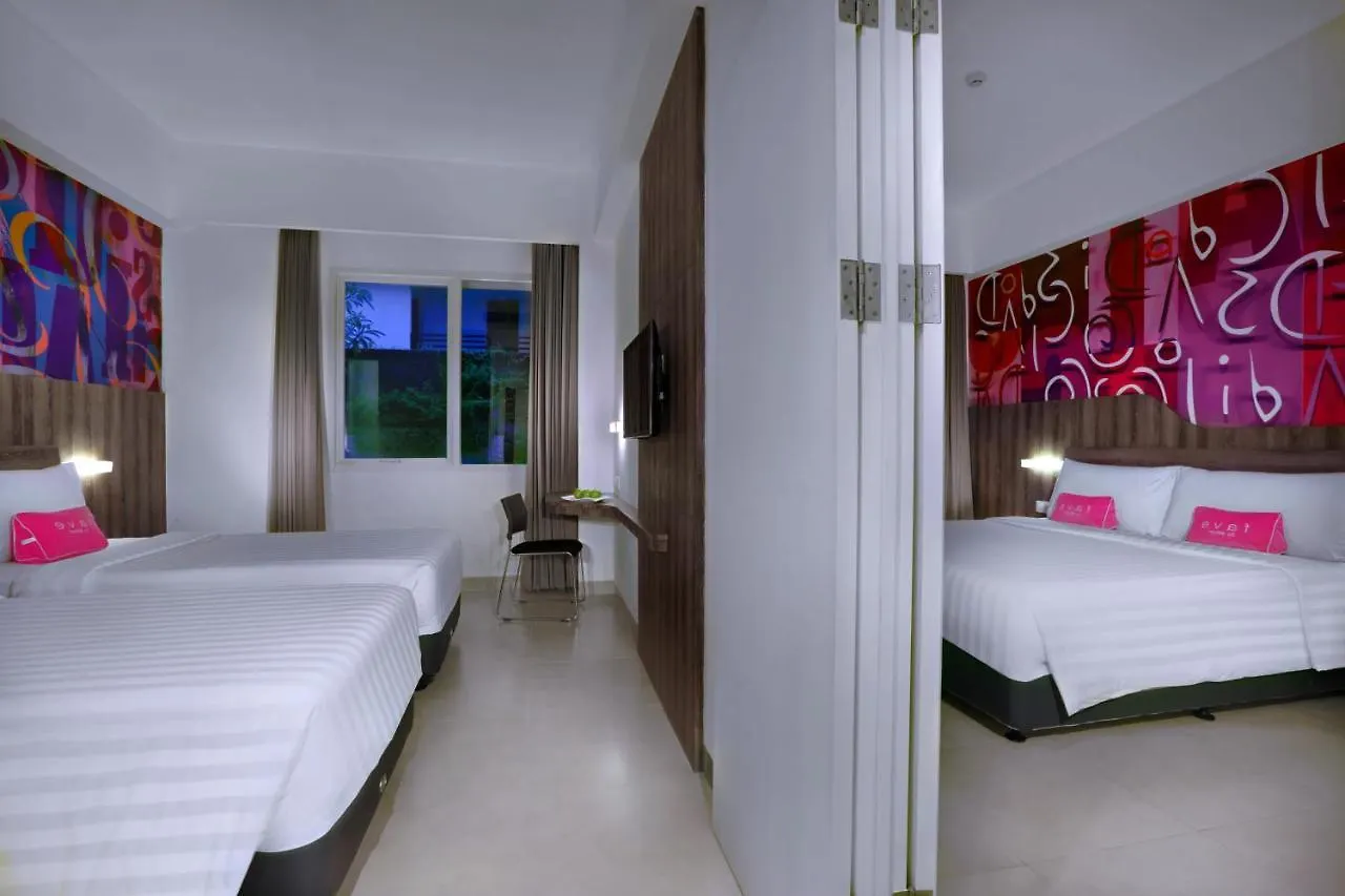 Favehotel Kuta Kartika Plaza 3*, קוטה לומבוק